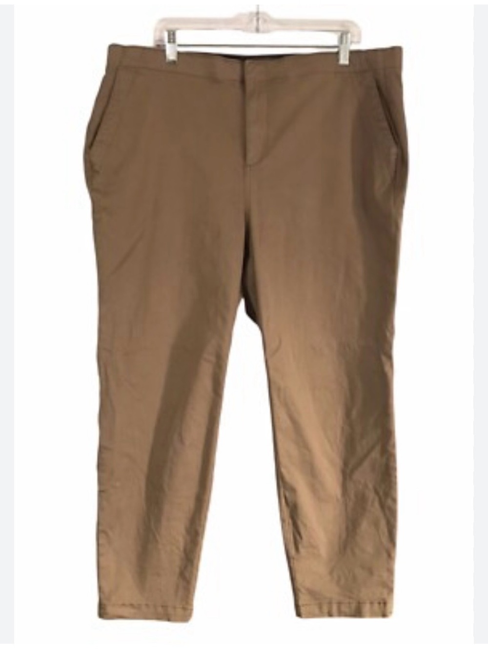 Torrid women’s size 12‎ T feel the fit khaki stretch, cropped Capri pants